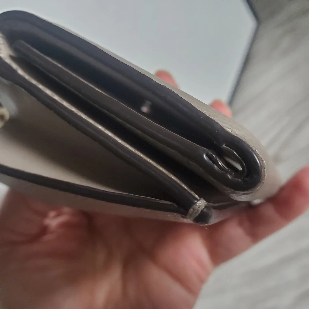 Fendi Small Wallet - Picture 9 of 12